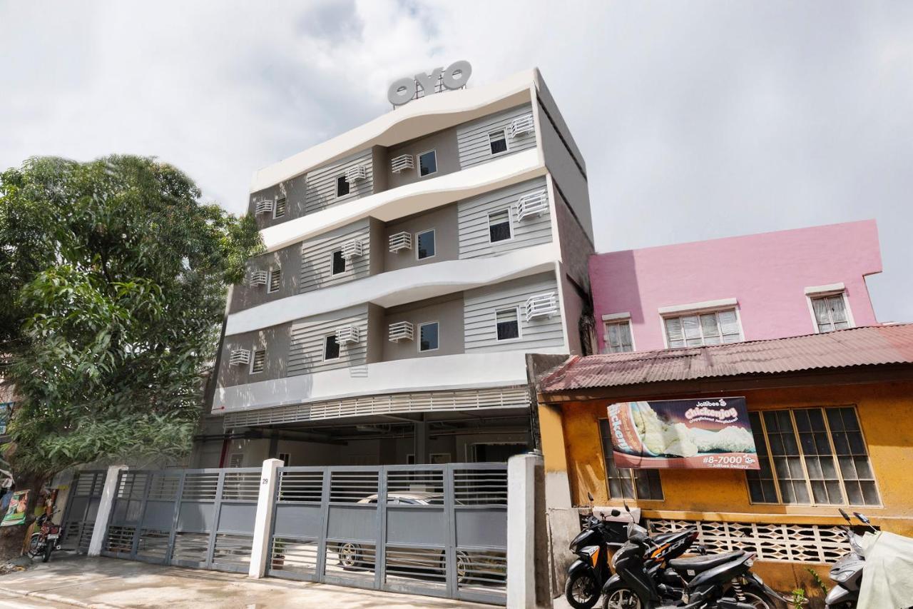 Super Oyo 515 Finnex Hotel Mandaluyong Exterior photo