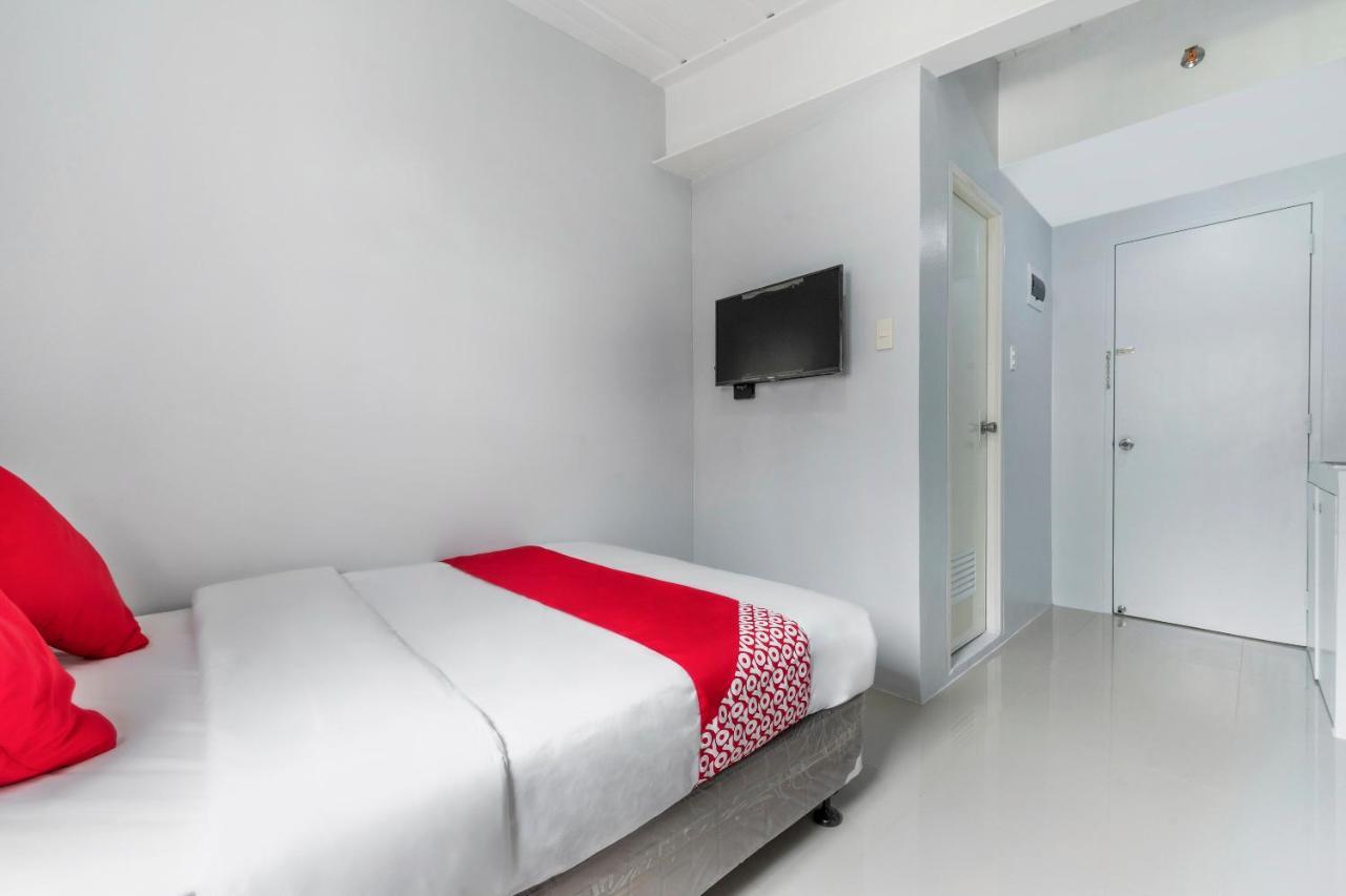 Super Oyo 515 Finnex Hotel Mandaluyong Exterior photo